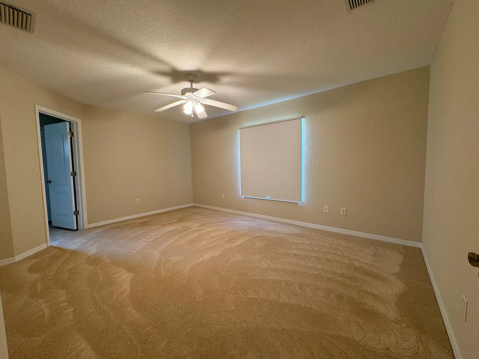 3 bed, 1624 sqft, $1,825 — Photo 4