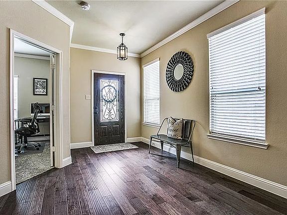 4th image of 213 Whitman Dr