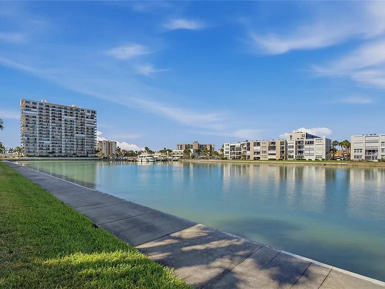 7540 Bay Island Dr S #251 — Photo 44