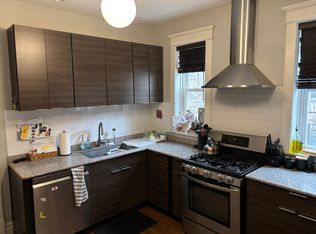 1542 W Thome Ave #1, Chicago, IL 60660