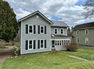 163 Geneva St, Lyons, NY 14489