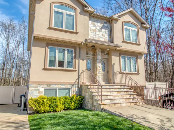 14 Apricot Ct, Staten Island, NY 10309