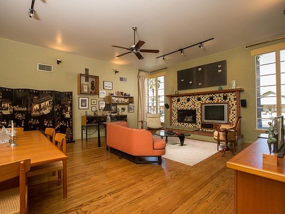 33 W Lynwood living room 2