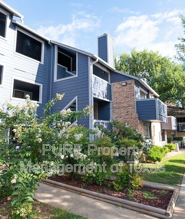 1st image of 2500 Burleson Rd APT 521