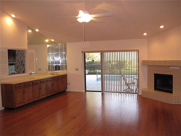 4th image of 9208 Regents Park Dr