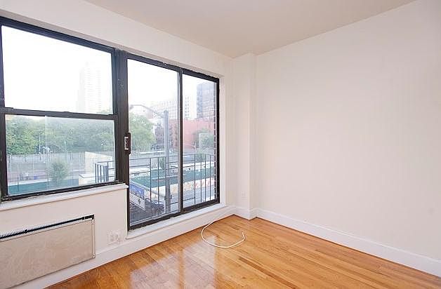 1st image of 655 2nd Ave