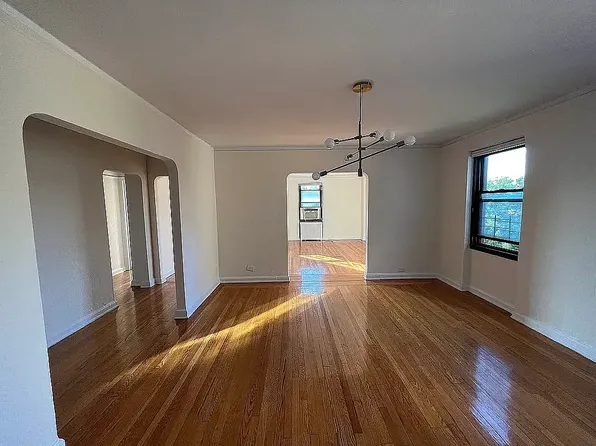2728 Henry Hudson Pkwy, Bronx, NY