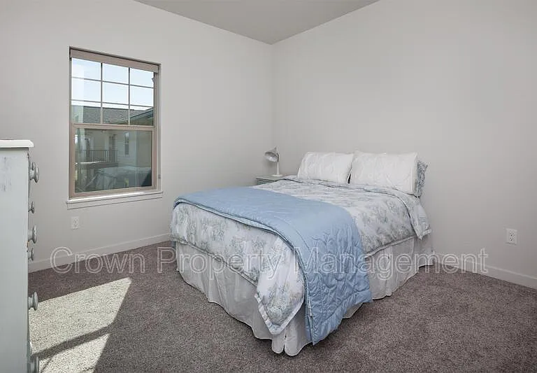 207 Sawyer Ln #D — Photo 10