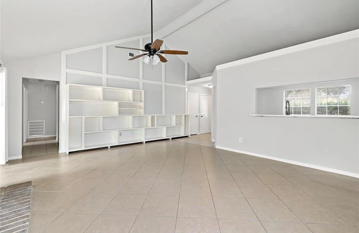 3 bed, 2.0 bath, 1240 sqft, $1,950 — Photo 4