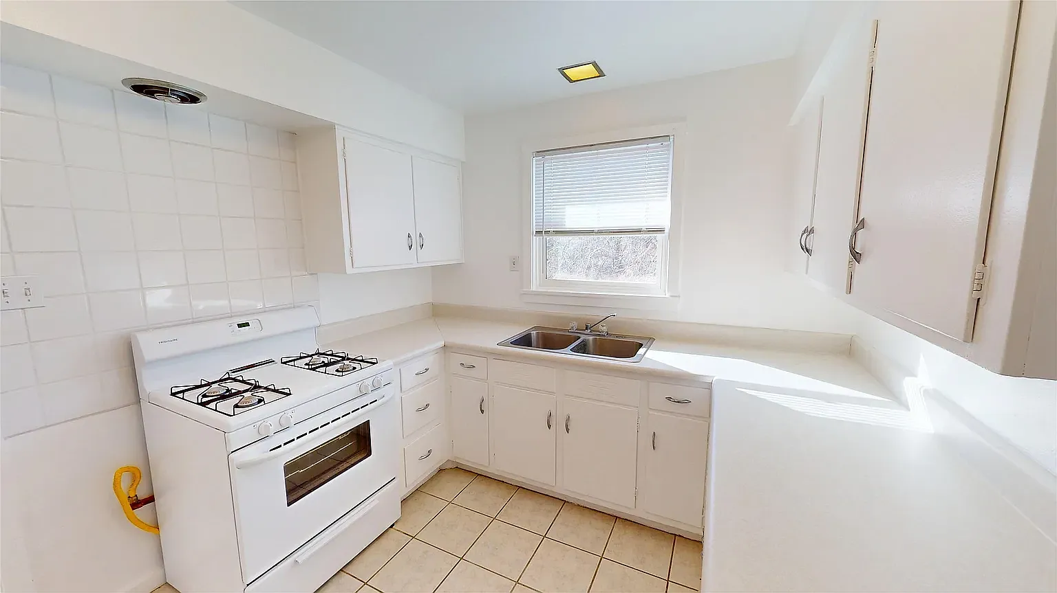 4131 Arkansas Ave — Photo 2
