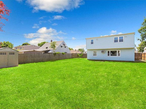 5th image of 11 Crescent Ln