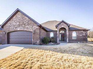 9525 Meadow Valley Dr, Sherwood, AR 72120