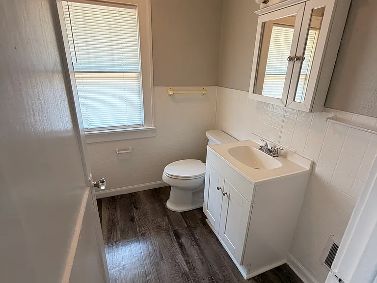 1616 W High St — Photo 7