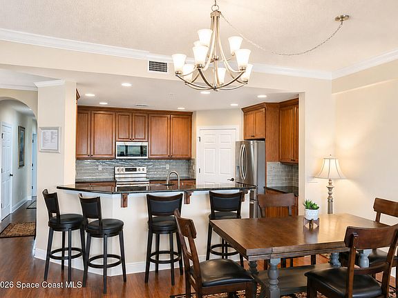 5th image of 1437 Pineapple Ave APT 605