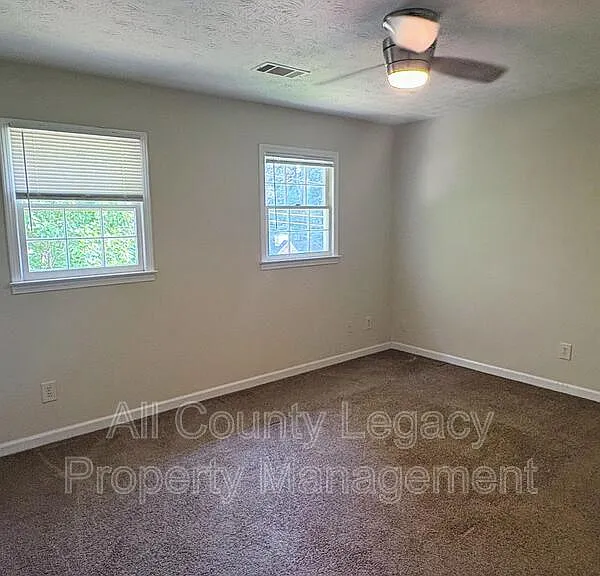 1224 Cone Cir — Photo 10