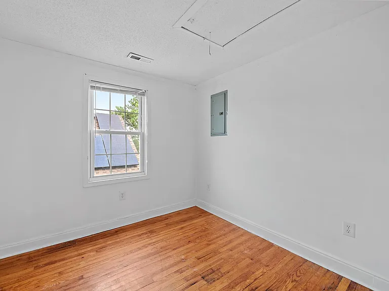 1345 Bayville Ct #2 — Photo 15