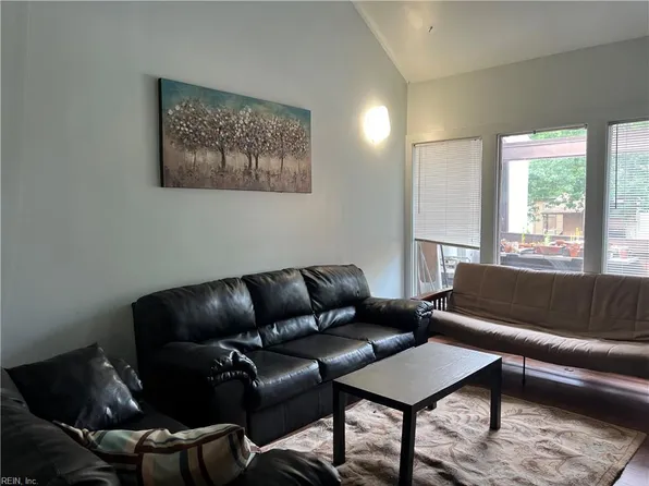 563 Ayrshire Way APT G, Newport News, VA 23602