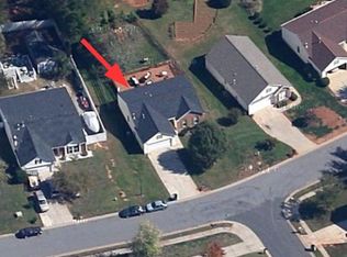 7902 Travers Run Dr, Charlotte, NC 28215