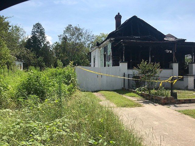 2nd image of 1646 Mill St