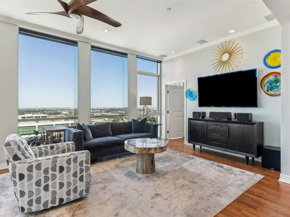 500 Throckmorton St APT 2505, Fort Worth, TX 76102