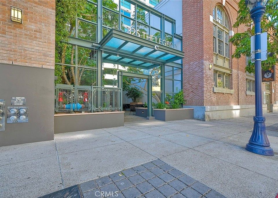 1st image of 325 7th Ave Unit 802