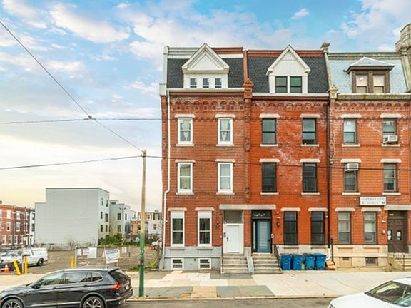 2nd image of 1514 W Girard Ave #1F