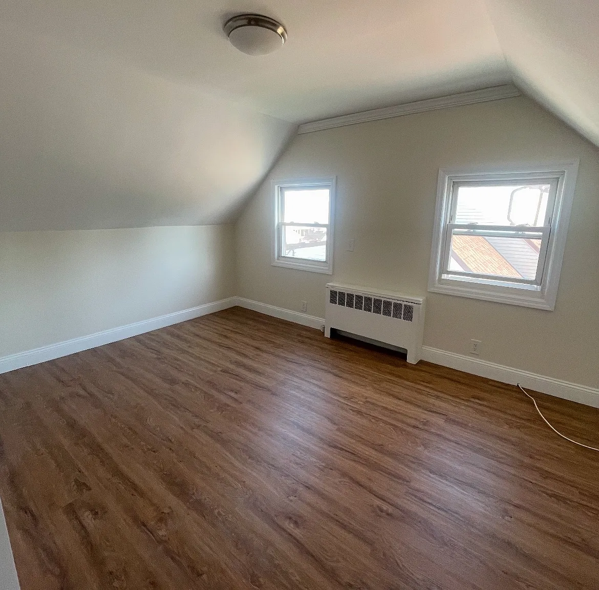 Lilac Ln, Levittown — Photo 2