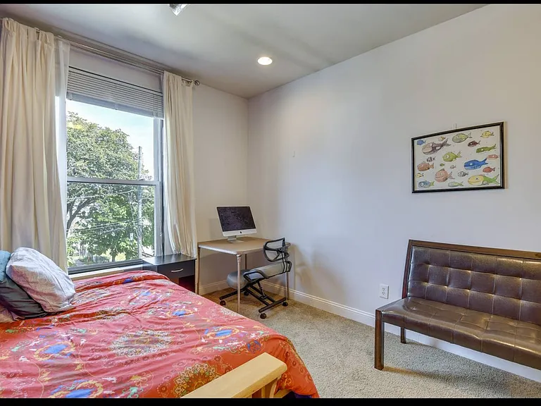 821 Randolph St NW — Photo 7