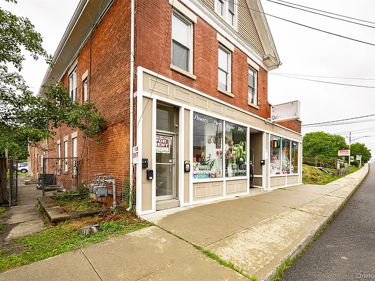 759 Main St — Photo 13