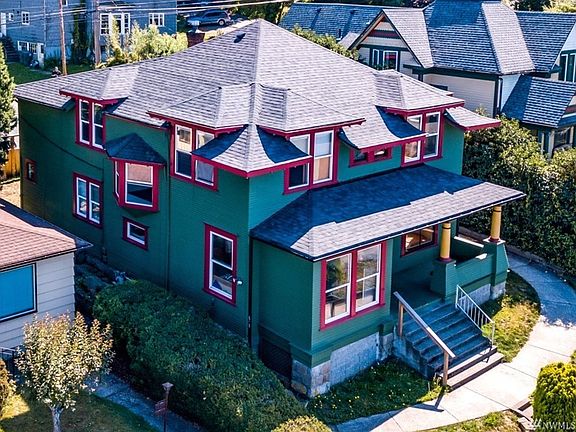 2nd image of 806 N Garden St #201