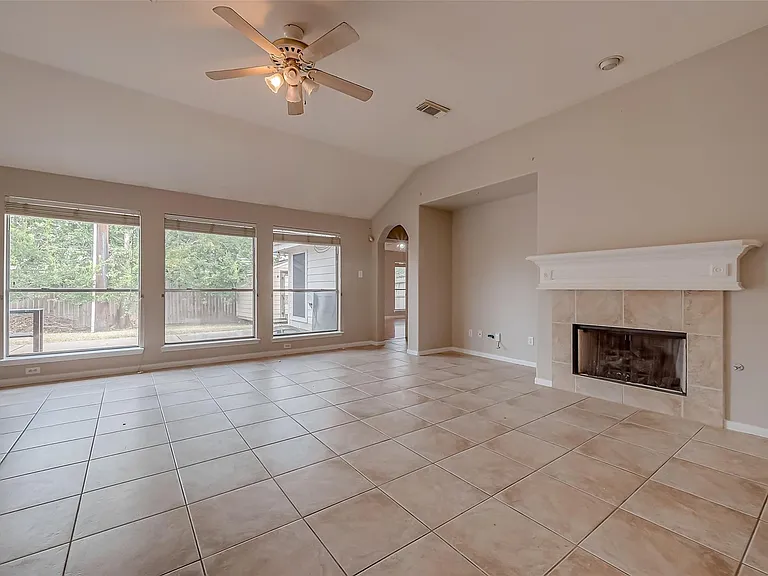 8714 Pleasantbrook Dr — Photo 14