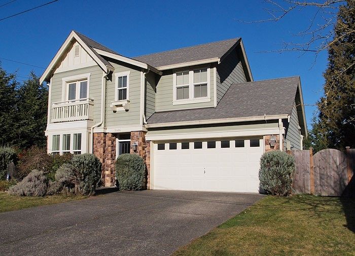 1st image of 10404 NE 26th St