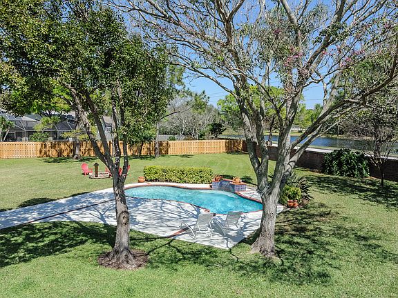 3rd image of 655 House Wren Circle