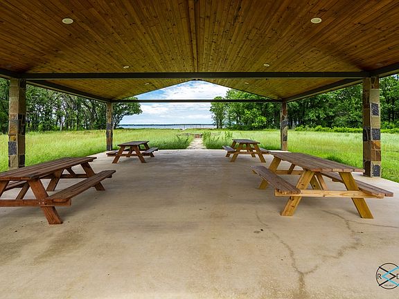 3rd image of 8124 Southern Shore Ct