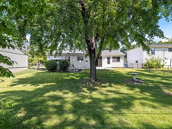 5th image of 11832 Boward Ct
