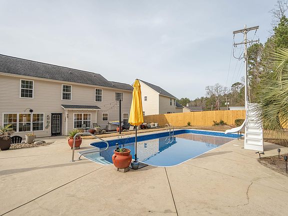 3rd image of 171 Elm Creek Dr