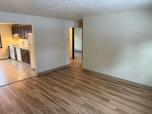 4th image of 9 Briarwood Dr #1