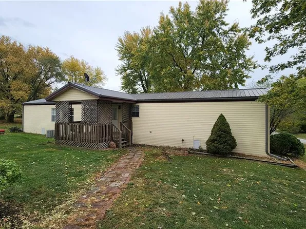306 W 3rd St, Winston, MO 64689