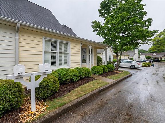 2nd image of 145 Victoria Way