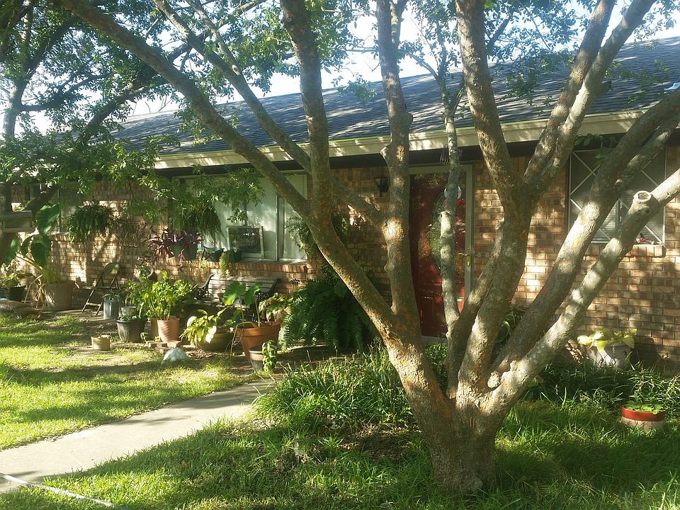 1st image of 119 Cornell Dr