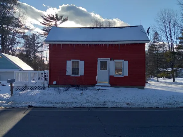 260 Charles St, Farmington, NH 03835