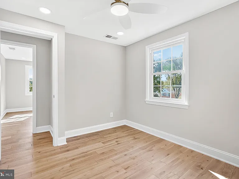 12301 Espalier Pl — Photo 35