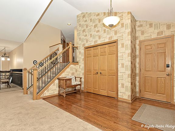 3rd image of 24748 W Highwoods Dr