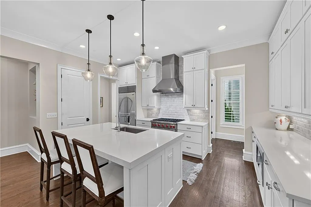 3 bed, 3.5 bath, 2278 sqft, $7,000 — Photo 4