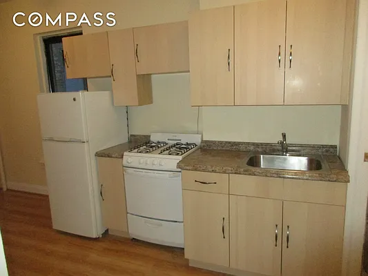 Rented by Compass | media 9