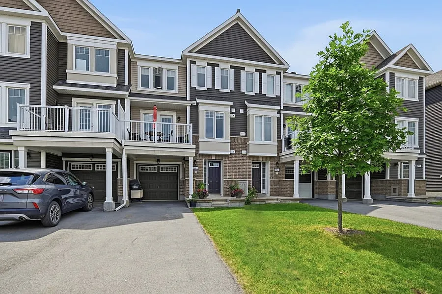 84 Feathertop Ln