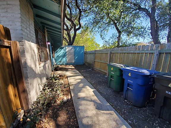 3rd image of 5910 Elm Valley Dr APT 4