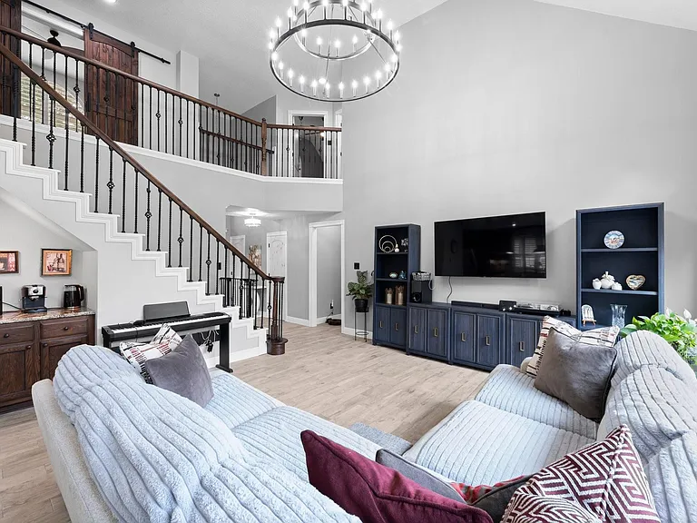 179 W Amberglow Cir — Photo 4