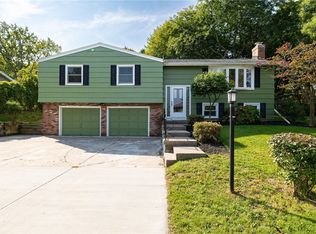 49 Mount Marcy Dr, Rochester, NY 14622