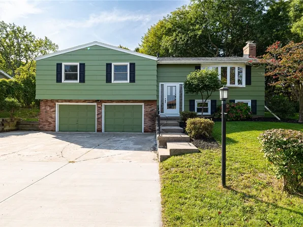 49 Mount Marcy Dr, Rochester, NY 14622